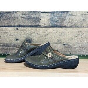 🔥Clarks Shoes Women's 7 M Green Leather Slip On Comfort Slouchy Mules Clogs